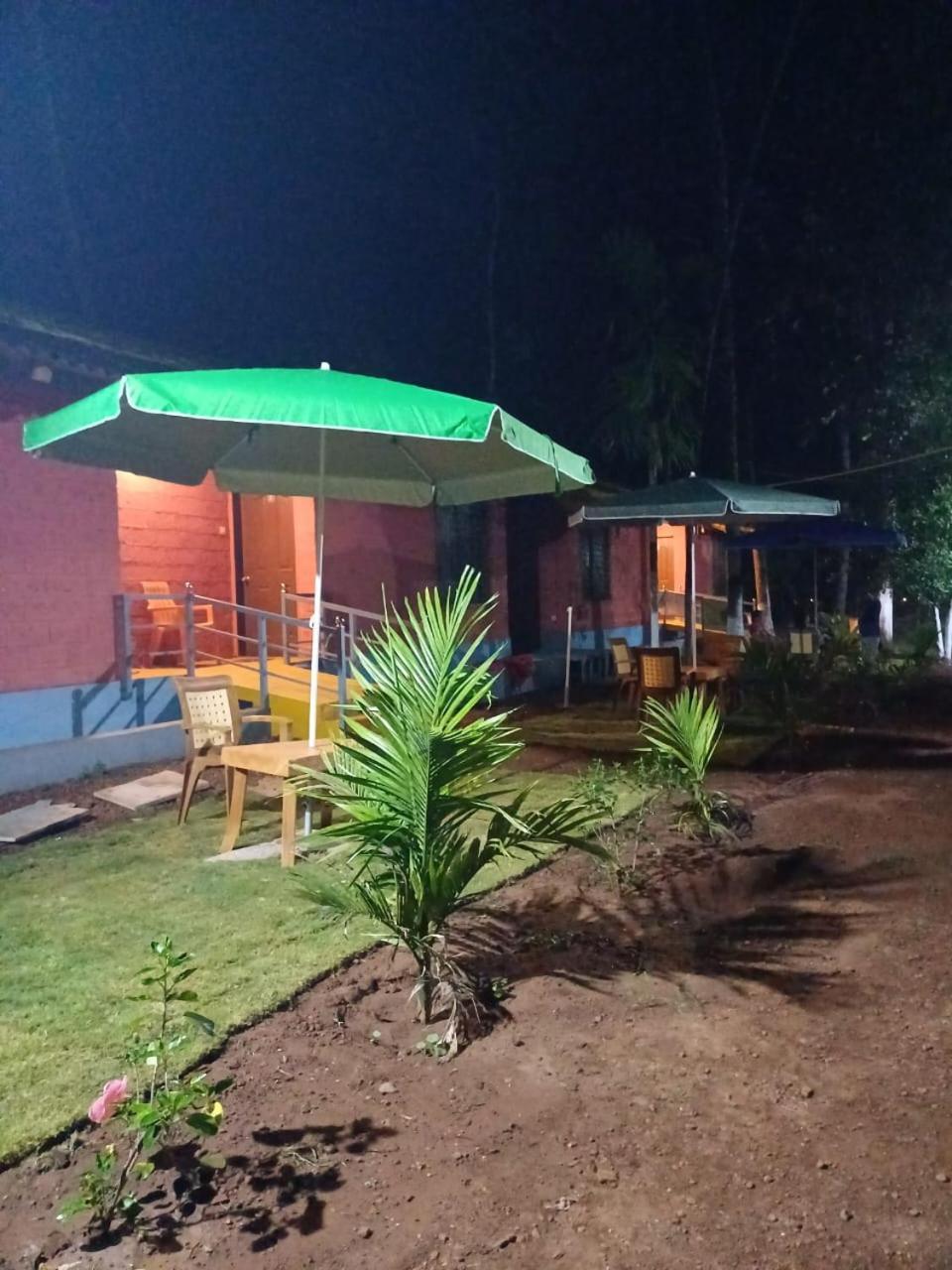 Hotel Amee'S Retreat Diveāgar Exterior foto